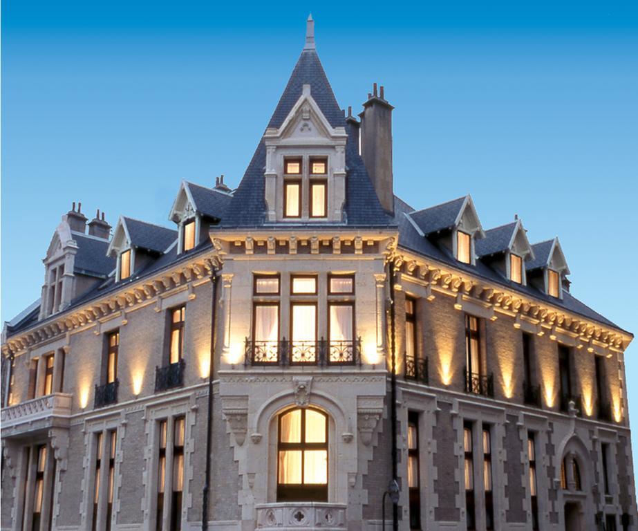 Privilodges Chateau Perrin Grenoble Bagian luar foto