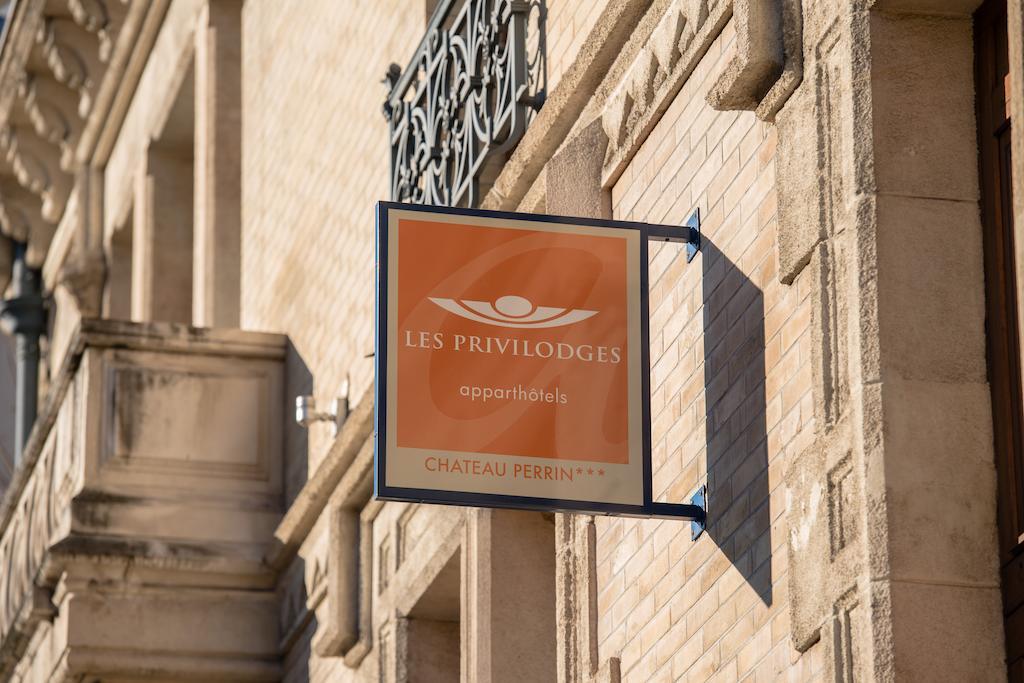 Privilodges Chateau Perrin Grenoble Bagian luar foto