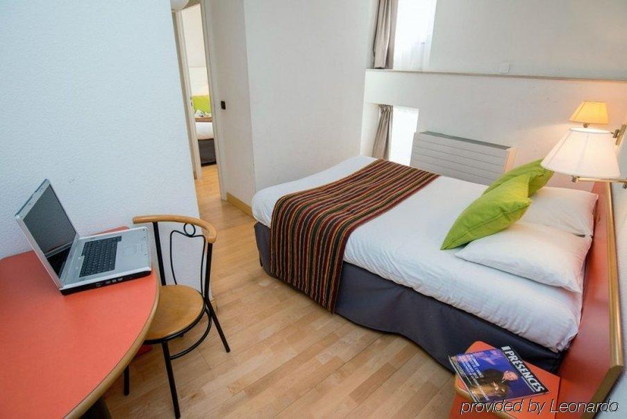 Privilodges Chateau Perrin Grenoble Bagian luar foto
